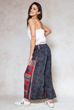 Load image into Gallery viewer, lovely-red-gray