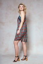 Load image into Gallery viewer, vintage-garden