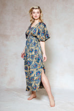 Load image into Gallery viewer, blue-batik