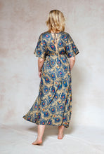 Load image into Gallery viewer, blue-batik