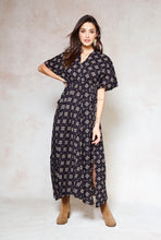 Load image into Gallery viewer, black-tuareg