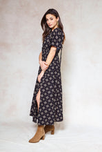 Load image into Gallery viewer, black-tuareg