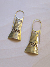 Load image into Gallery viewer, brass