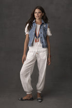 Load image into Gallery viewer, White