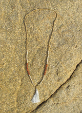 Load image into Gallery viewer, white-pompon