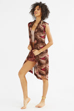 Load image into Gallery viewer, rose-eyes