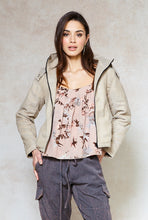 Load image into Gallery viewer, light-tan