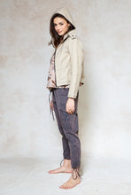 Load image into Gallery viewer, light-tan