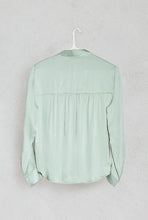 Load image into Gallery viewer, shiny-pastel-green