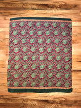 Load image into Gallery viewer, poinsettia-green